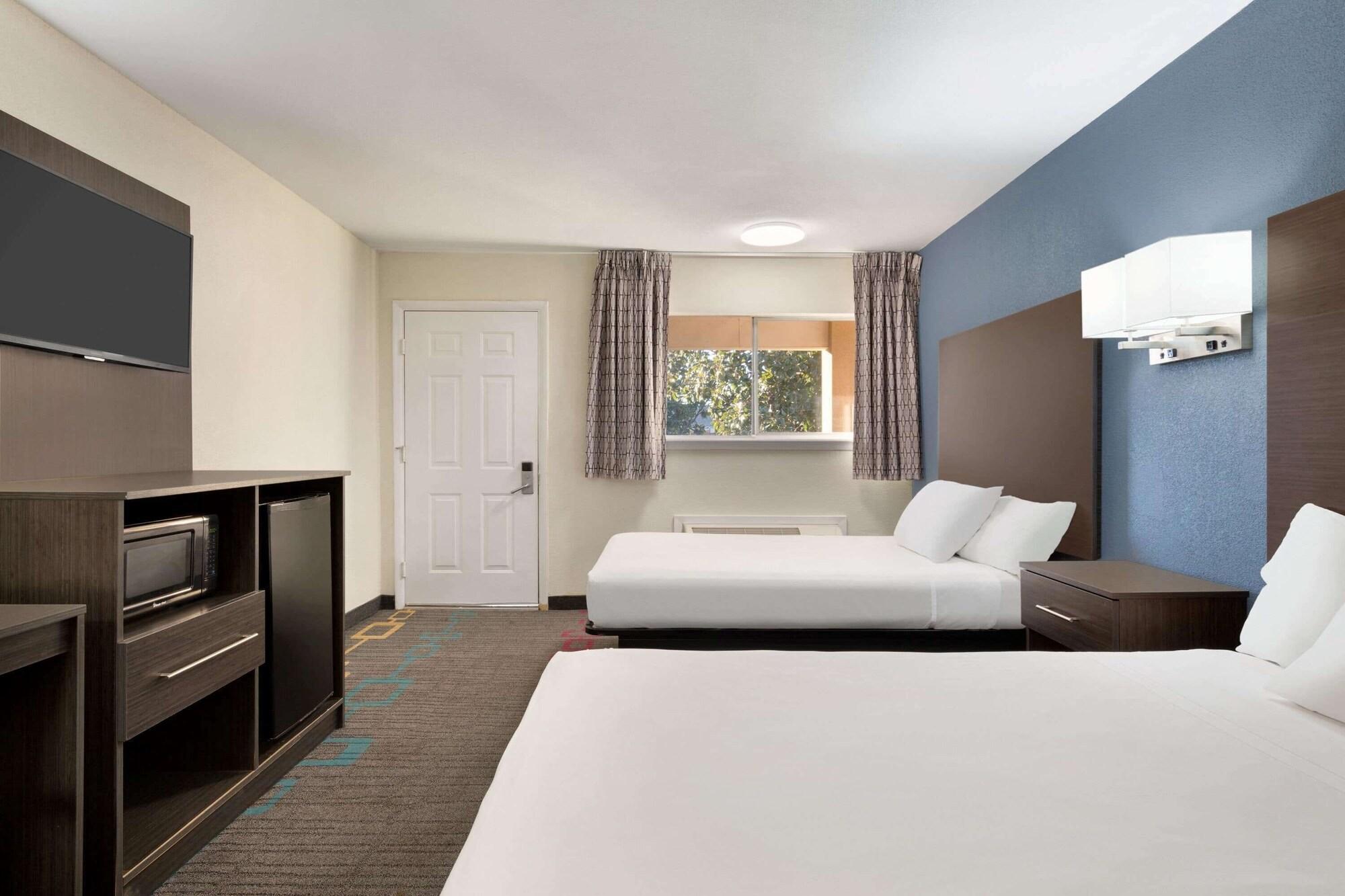 Days Inn By Wyndham Lawton Exterior photo