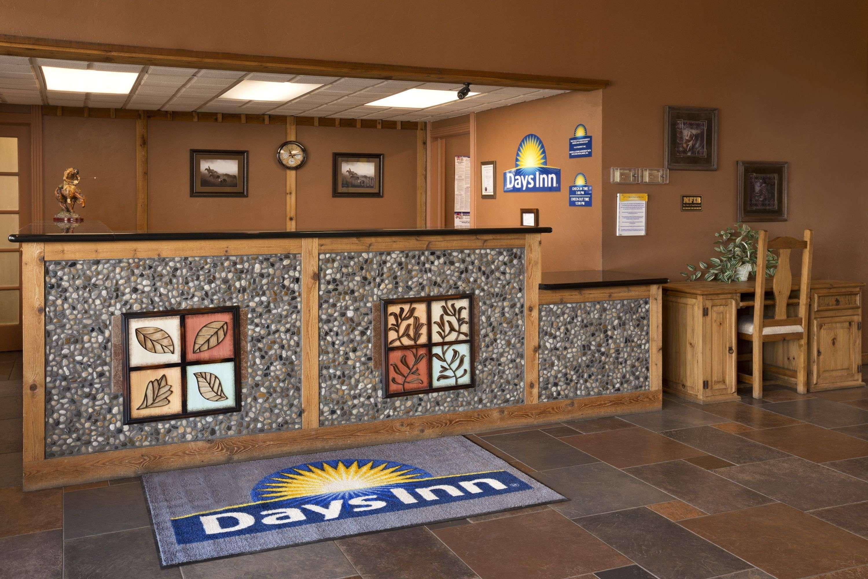 Days Inn By Wyndham Lawton Exterior photo