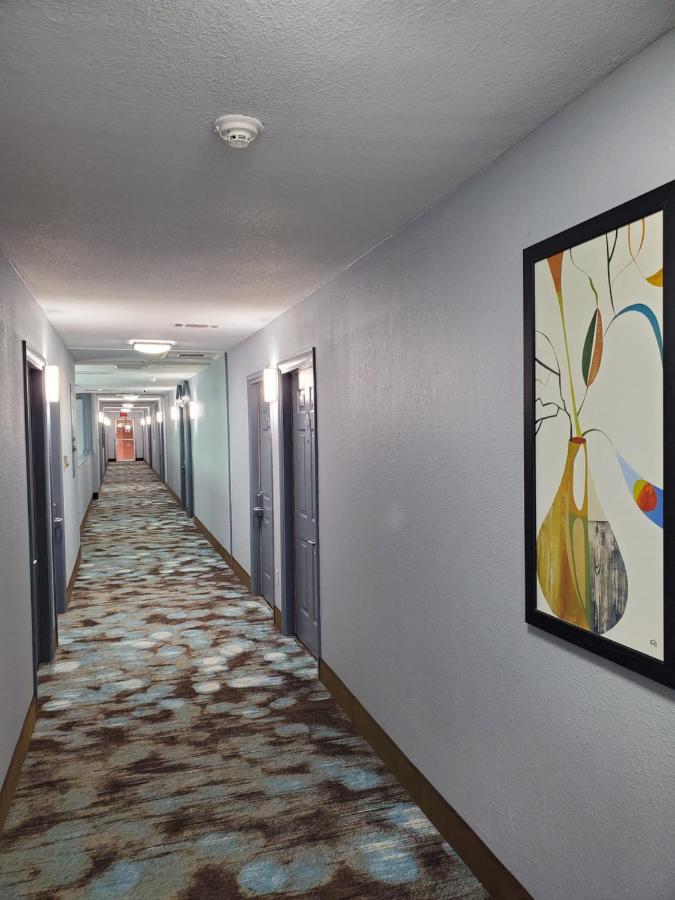 Days Inn By Wyndham Lawton Exterior photo